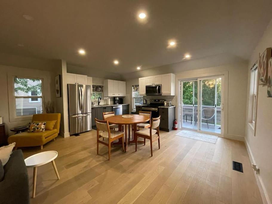 Holiday home Tranquil Retreat In Edward County Demorestville