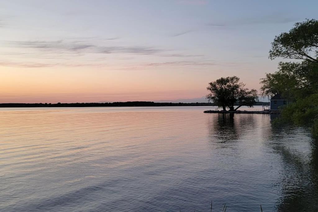 Tranquil Retreat In Edward County Demorestville